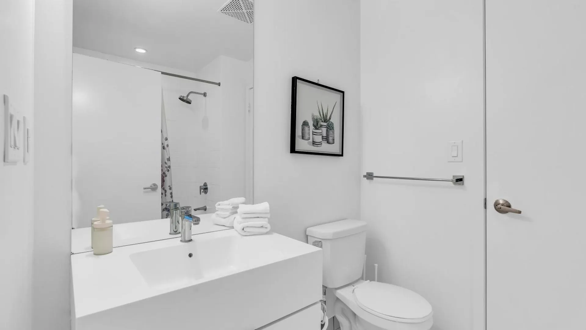 Apartment Prestige Downtown Suite - Free Parking Toronto