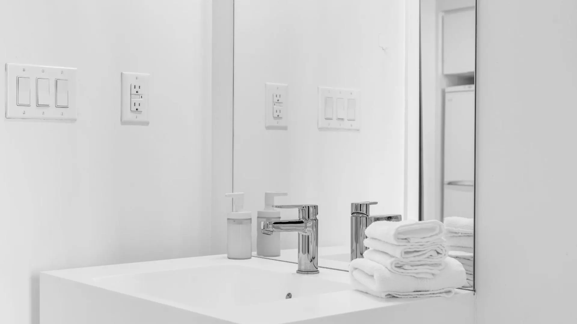 טורונטו Prestige Downtown Suite - Free Parking