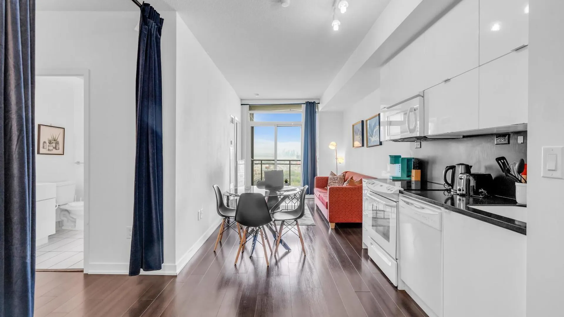 Prestige Downtown Suite - Free Parking Toronto 0*,  Canada